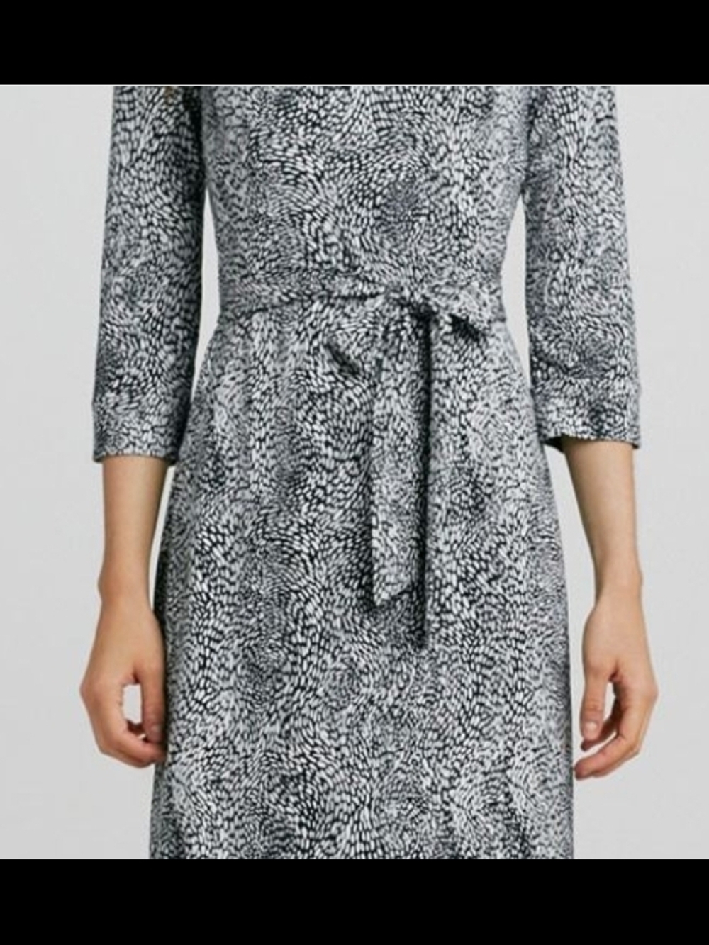 Diane Von Furstenberg Classic Wrap  Dress Size 4